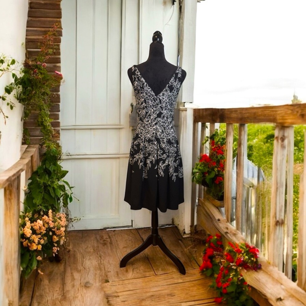 Lauren Ralph Lauren Dress - Picture 2 of 10